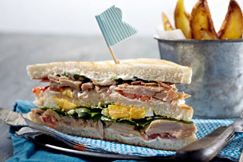 Club sandwich aux filets de thon et fromage frais