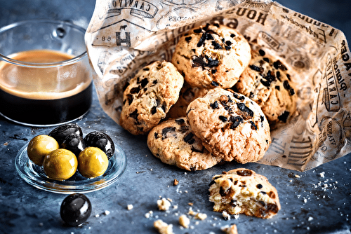 Cookies au chocolat et aux olives vertes et noires