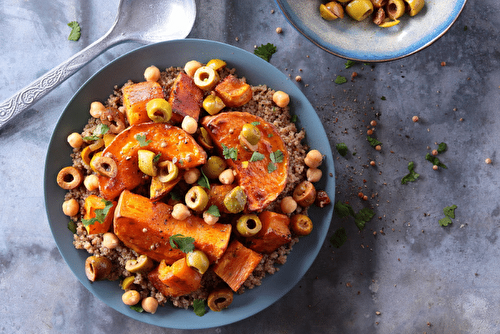 Couscous de quinoa aux olives cuisinées à la marocaine