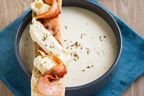 Crème de chou-fleur au Saint-Marcellin et au cumin