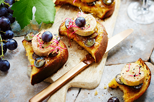 Crostinis de foie gras et Muscat du Ventoux AOP