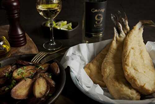 Filets de poissons en tempura et pommes de terre rôties