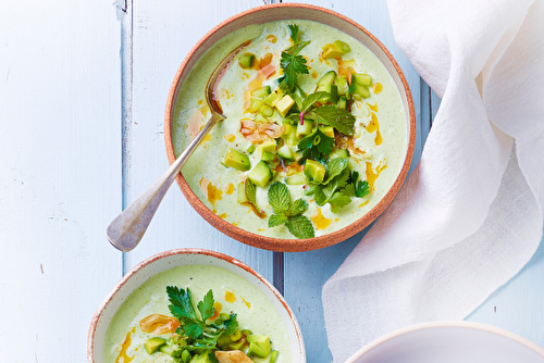 Gaspacho vert au yaourt, frais et savoureux