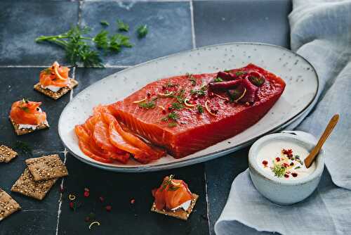 Gravlax de saumon Salma à la betterave et à la vodka