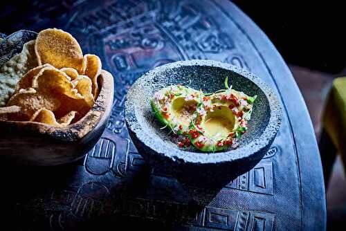 Guacamole et Patatas Bravas, l’apéro de Coya Paris