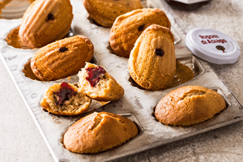 Madeleines à la Nocciolata Bianca et fruits des bois