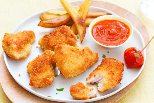 Nuggets de poulet et sauce tomate maison