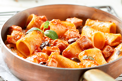 Paccheri au thon, la recette de pasta comme en Italie
