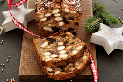 Pain aux fruits secs et épices de Noël