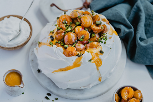 Pavlova pistaches et mirabelles de Lorraine