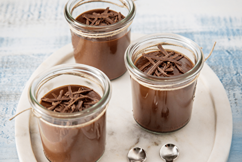 Petits pots de crème au chocolat et fève tonka