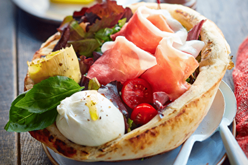 Pizza bowl de salade italienne, la recette de Nicola Iovine - Kiss My Chef