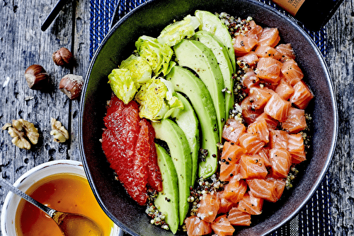 Poke saumon avocat pamplemousse, frais et léger