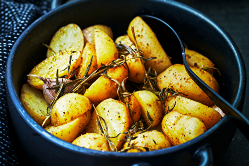 Pommes de terre primeurs rôties en cocotte - Kiss My Chef
