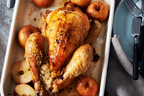 Poulet rôti aux petits suisses, herbes et épices indiennes