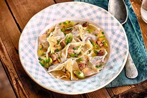 Ravioles de foie de veau, bouillon parfumé au thé