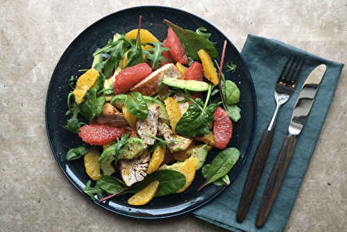 Salade au poulet et aux agrumes, fraîche et légère