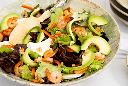 Salade de crevettes sautées et avocat