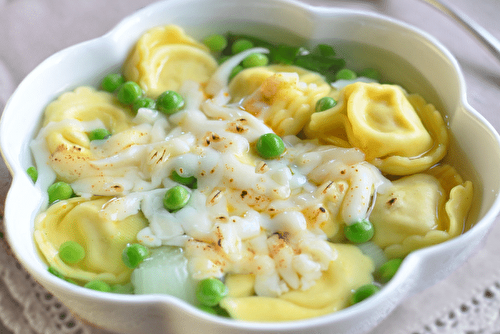 Soupe de tortellini gratinée au fromage