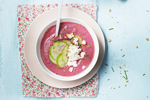 Soupe froide de betterave, pomme verte et Chavroux