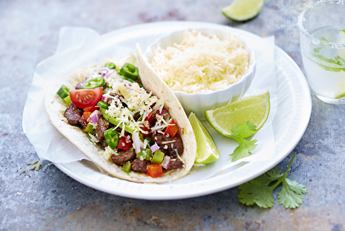 Tacos au bœuf mariné et Gruyère suisse