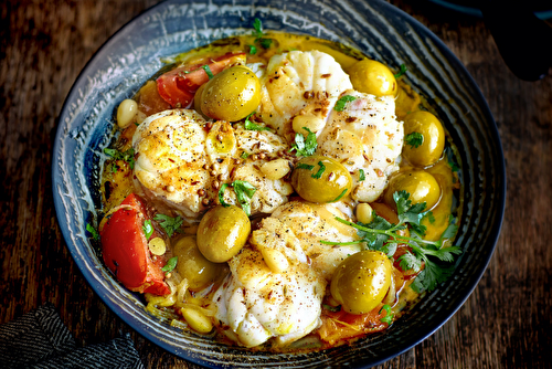 Tajine de lotte aux olives charnues et fruits secs