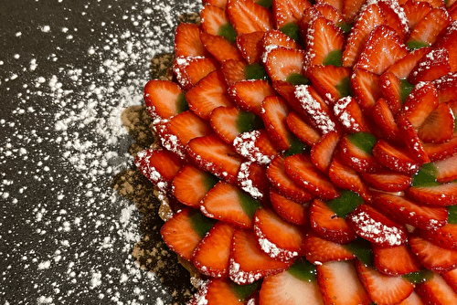 Tarte aux fraises au gel de persil, la recette du Galanga - Kiss My Chef