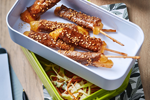 Yakitoris de boeuf à l’emmental et coleslaw