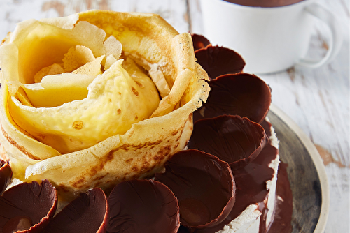 Fleur de crêpes et pétales de chocolat