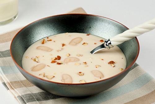 Crème de Haricots Tarbais à l’huile de noisette et mousse de parmesan