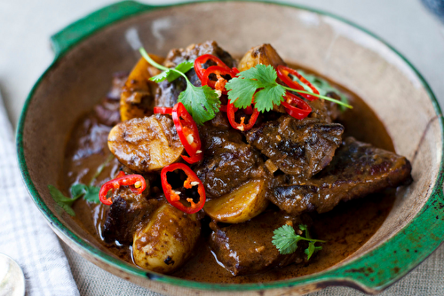 Curry de boeuf Massaman et pommes de terre