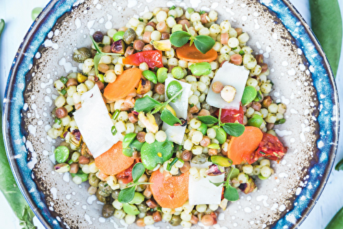 Fregola alla primavera, pesto d’herbes fraîches et pecorino poivré