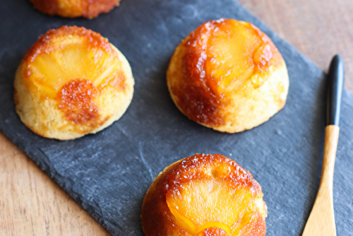 Gâteaux renversés ananas et coco, caramel à la bière Slash Mango