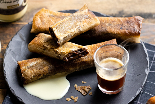 Nems de crème dessert au chocolat noir et crème anglaise