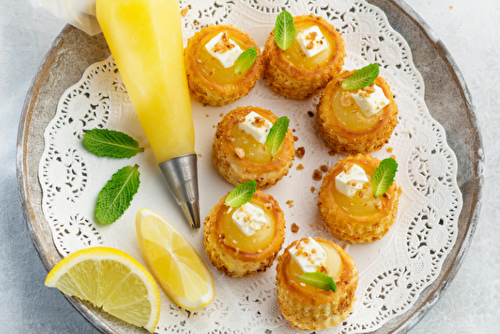 Petits feuilletés au lemon curd et Caprice des Anges