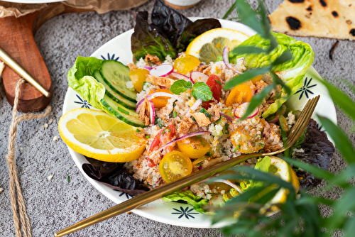 Salade bassamoise d'attiéké, thon et maquereau