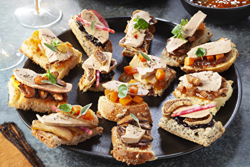 Farandole de toasts de pains spéciaux au foie gras