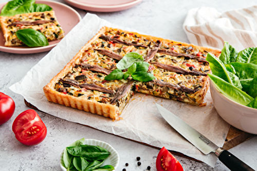 Tarte légumes du soleil et filets d’anchois Pêche Responsable salés allongés à l’huile d’olive