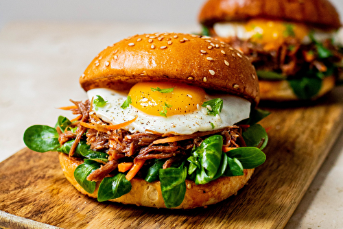 Burger du sud-ouest au confit de canard de la Maison Lafitte