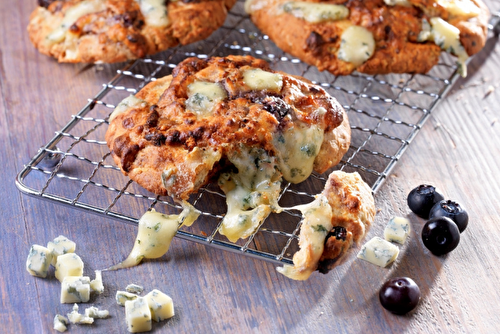 Cookies à la fourme de Montbrison et myrtilles