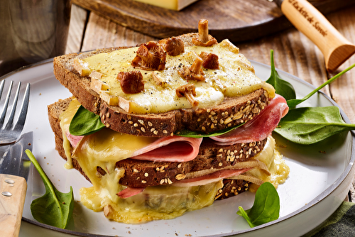 Croque-monsieur à la raclette de Savoie