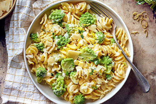 Pâtes au chou romanesco et citron