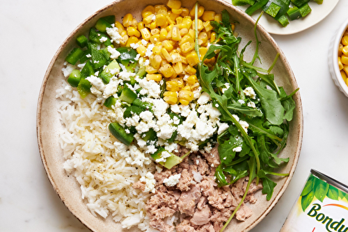 Salade de riz aux maïs, thon et poivrons