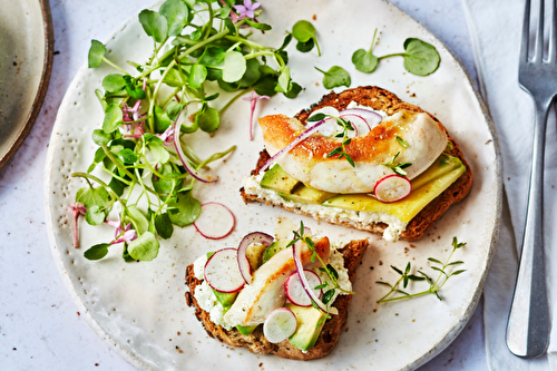 Avocado toast au lapin grillé