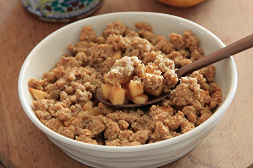 Crumble noisettes aux pommes et à la crème de marrons