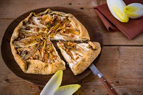 Tarte rustique aux endives et chèvre frais