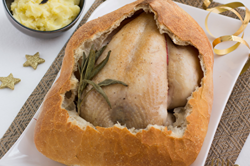 Poularde fermière d’Auvergne en croûte de pain et écrasé de pommes de terre à la truffe