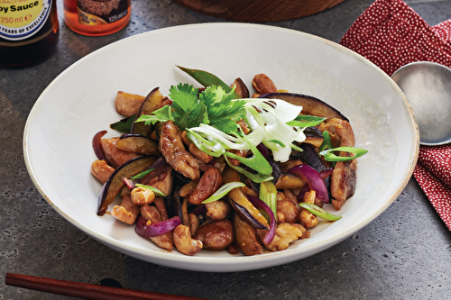 Poulet sauté aux aubergines et noix de cajou