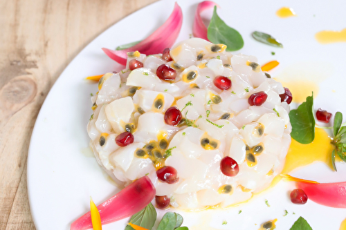 Tartare de Saint-Jacques de la baie de Saint-Brieuc aux fruits de la passion