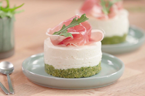 Mini cheesecakes à la roquette et au jambon